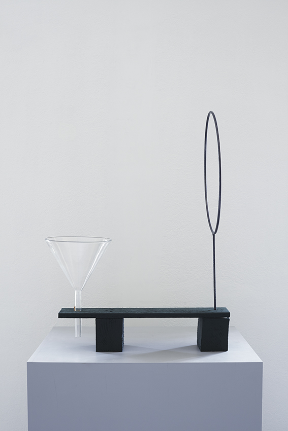 Jakob Solgren-Fältutrustning II, 2016. Trä, glas, metall, 66x46.5 cm